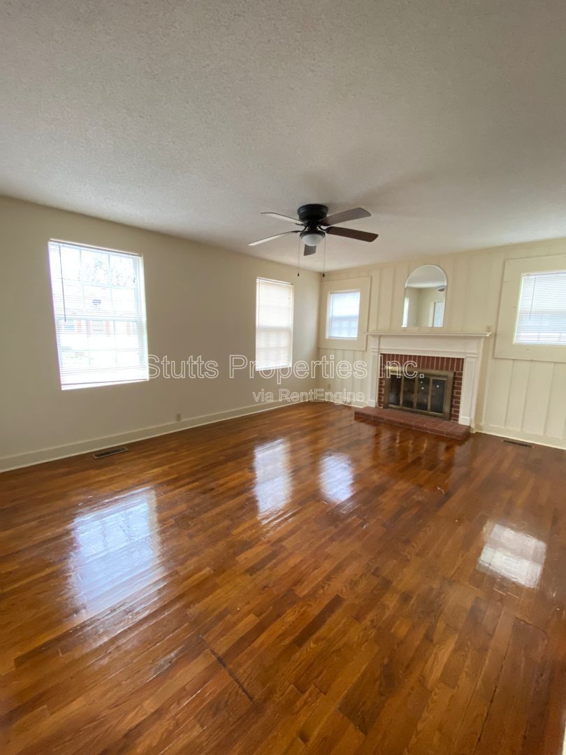 414 Plum Street Florence AL 35630 (3BD/2BA) property image