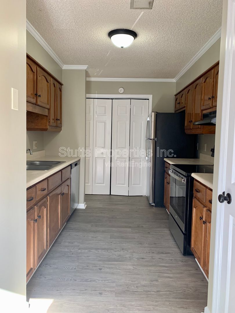 3450 Cloverdale Road Unit 20 Florence AL 35633 (2BD/2BA) property image