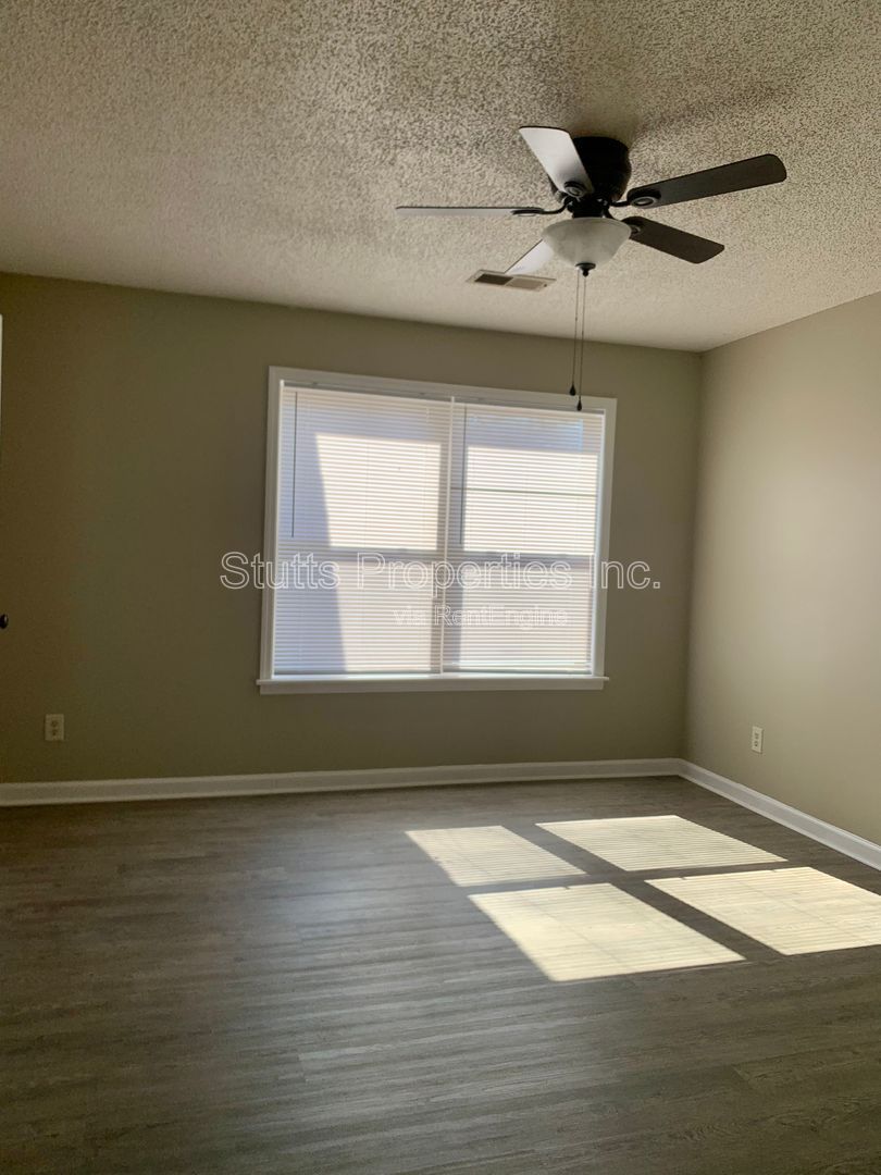 3450 Cloverdale Road Unit 20 Florence AL 35633 (2BD/2BA) property image