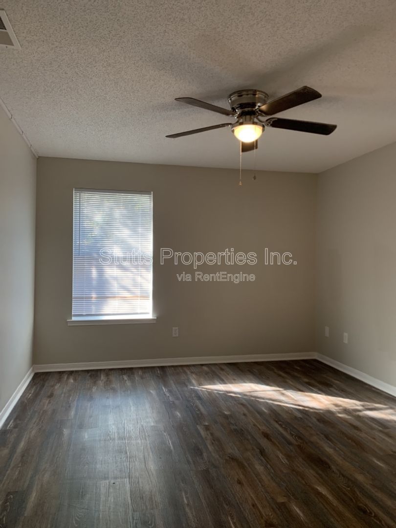 505 Dickson Street Unit B-3 Tuscumbia, AL 35674 (2BD/ 2BA) property image