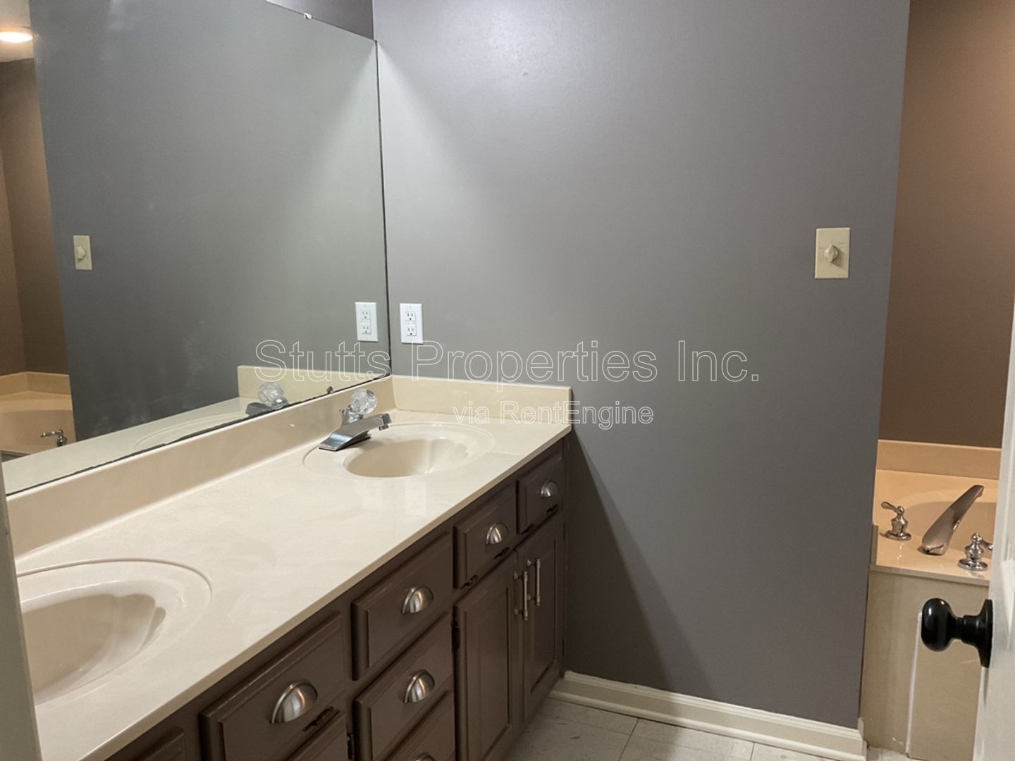 1305 Brookford Place Muscle Shoals, AL 35661 (3BD/ 2BA) property image