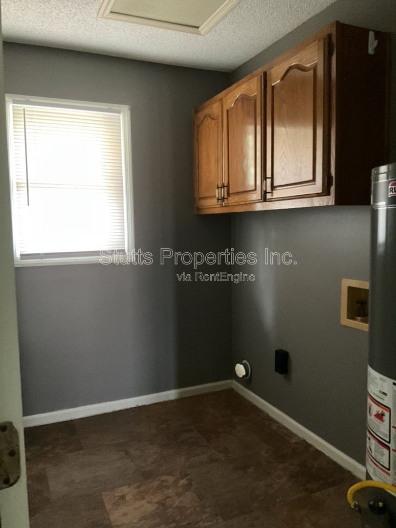 1305 Brookford Place Muscle Shoals, AL 35661 (3BD/ 2BA) property image