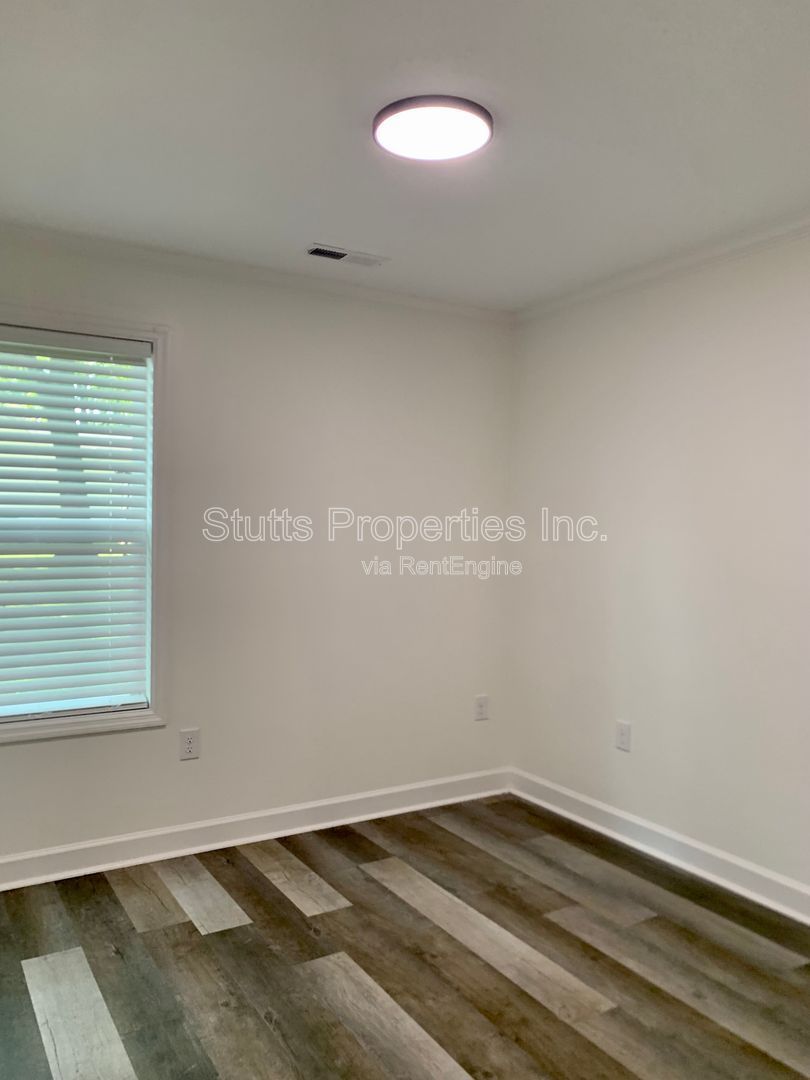 711 Hill Ave., Muscle Shoals AL 35661 (3BD/2BA) property image