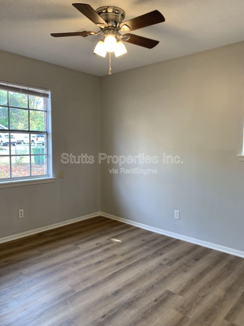 710 Portage Ave. Muscle Shoals, Al 35661 (3BD/1.5BA) property image