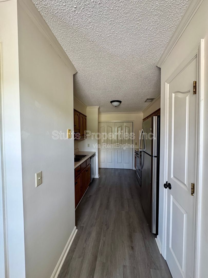 2424 Roberts Lane Unit E-53 Florence, AL 35630 (2BD/2BA) property image