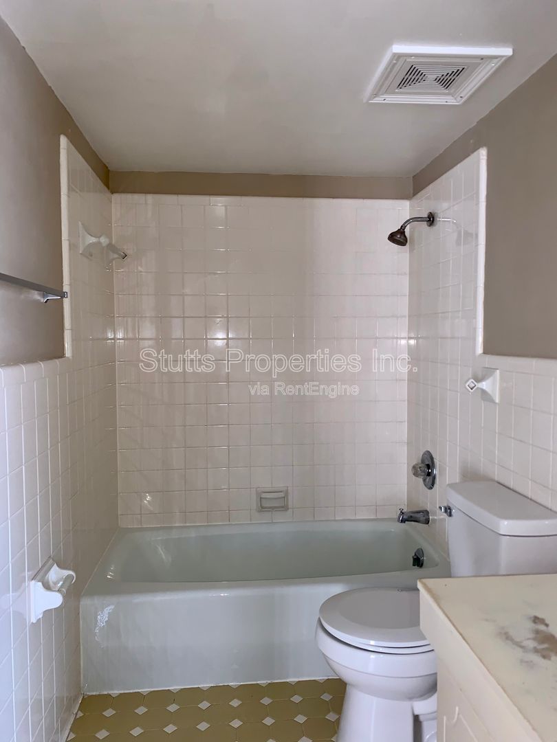 1975 Darby Drive Unit C-6 Florence AL 35630 (2BD/1.5BA) property image