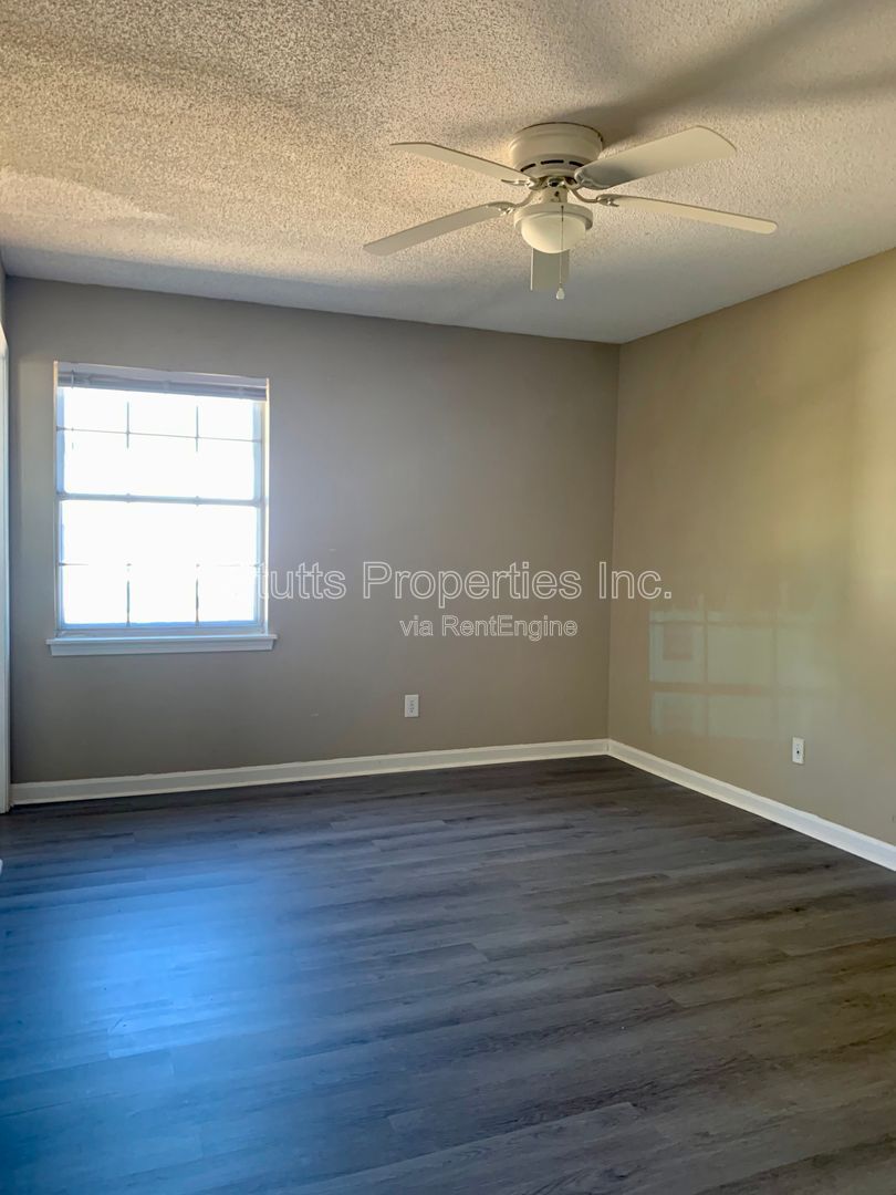 1975 Darby Drive Unit C-6 Florence AL 35630 (2BD/1.5BA) property image