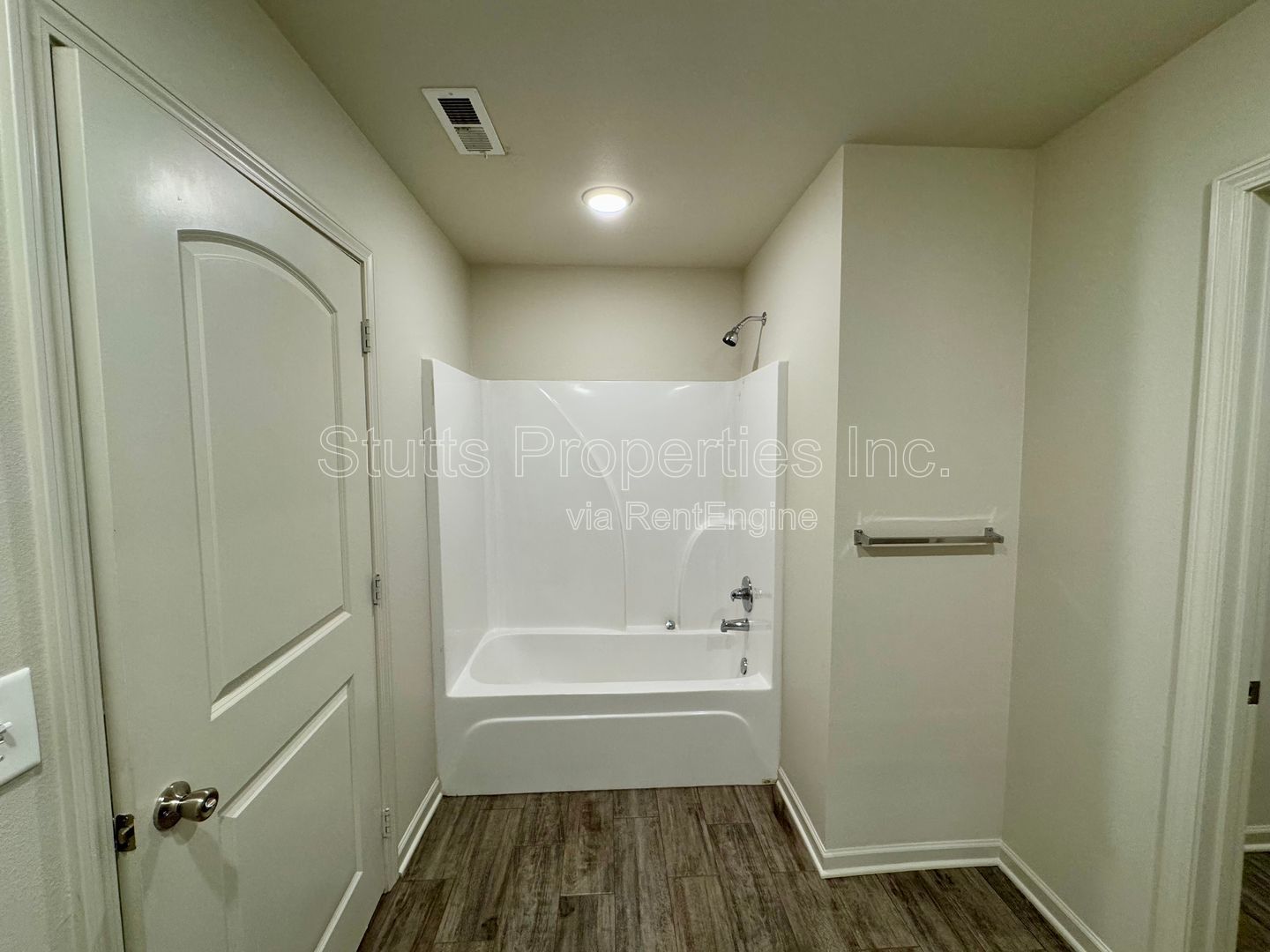 104 Spindle Ct. Unit 601 Muscle Shoals. AL 35661 property image