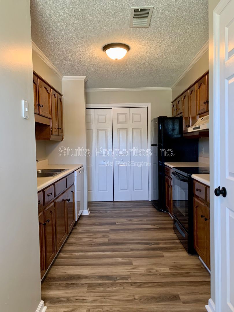 3450 Cloverdale Road Apt 16 Florence AL 35633 (2BD/2BA) property image