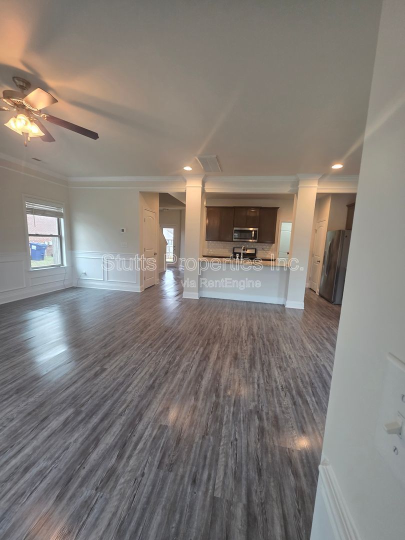 8317 Stillwater Cir NW, Huntsville, AL 35806 property image