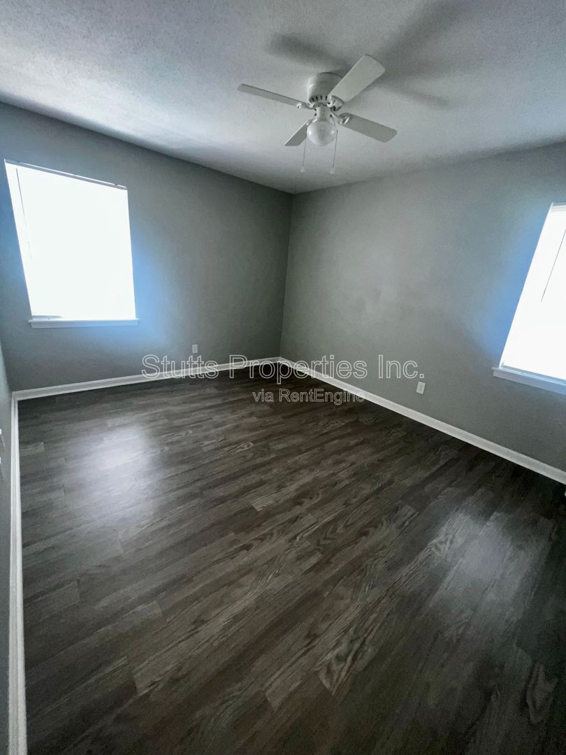 1975 Darby Drive Unit D-7 Florence, AL 35630 (2BD/1.5BA) property image