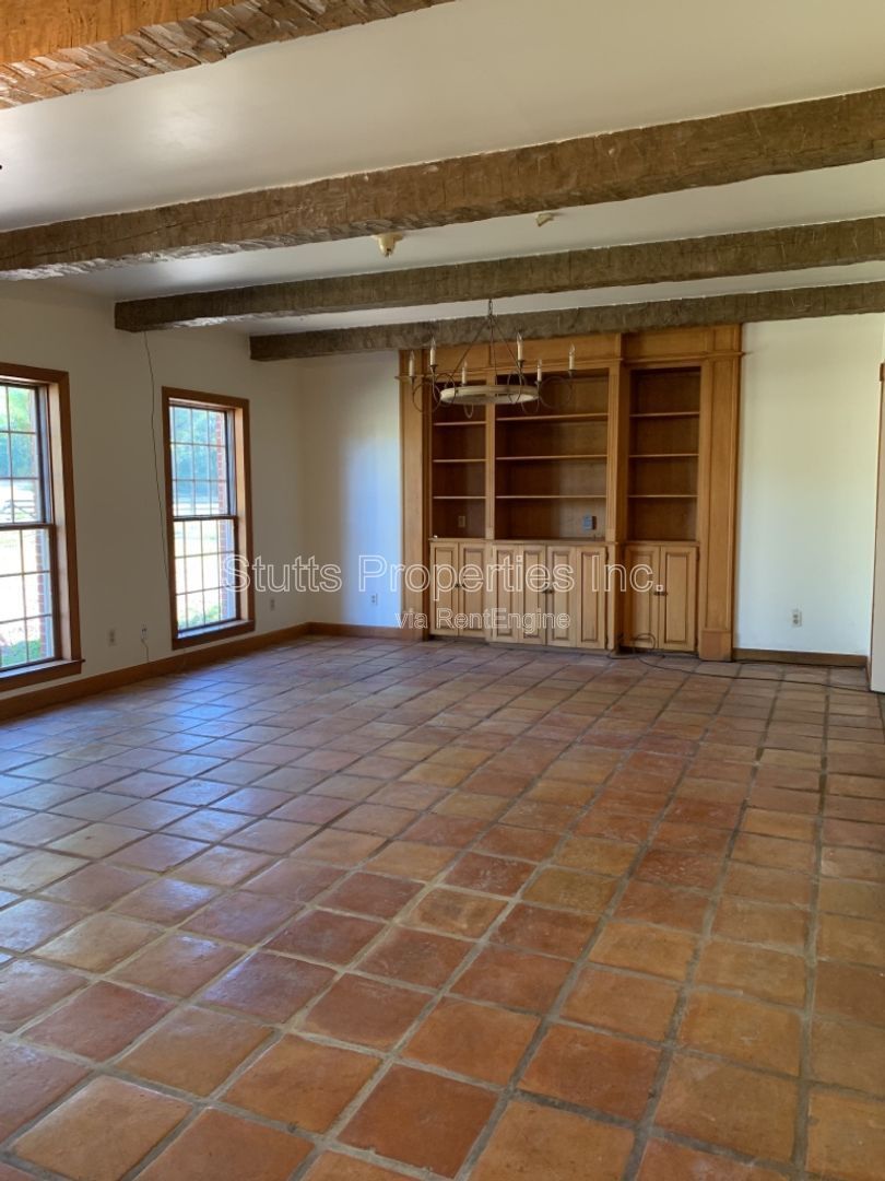 1924 Chisholm Rd. Florence, AL 35630 (3BD/2BA) property image