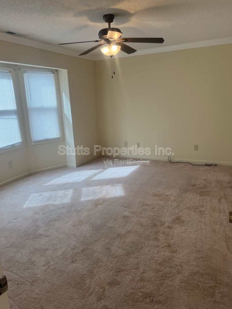 253 Woodcastle Drive Florence, AL 35630 (3BD/2BA) property image