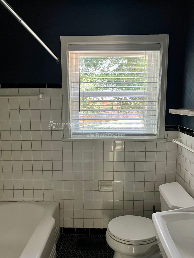 1813 Tune Avenue Florence, AL 35630 property image