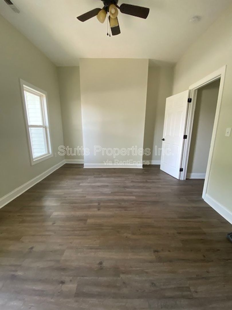 602 E Mobile Street Florence AL 35630 (3BD/2BA) property image