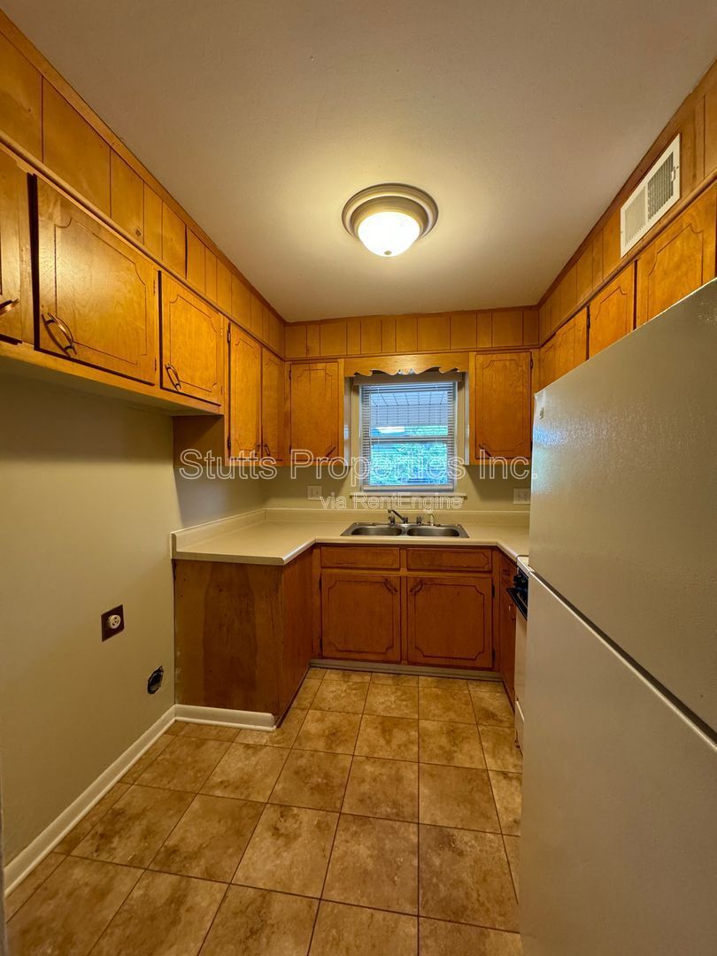900 N Montgomery Ave. Unit 203 Sheffield, AL 35660 (1BD/1BA) property image