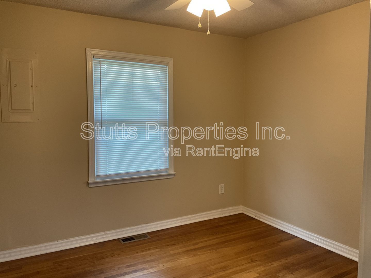 3407 Pine Circle Sheffield, AL 35660 (3BR/1BA) property image