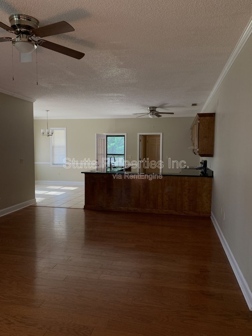 97 N. Bailey Springs Drive Florence, AL 35630 (3BD/2BA) property image