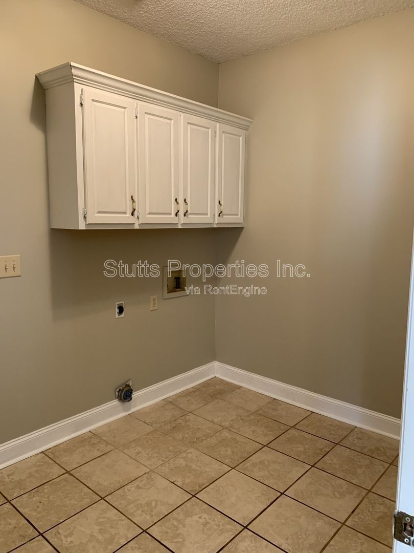 97 N. Bailey Springs Drive Florence, AL 35630 (3BD/2BA) property image