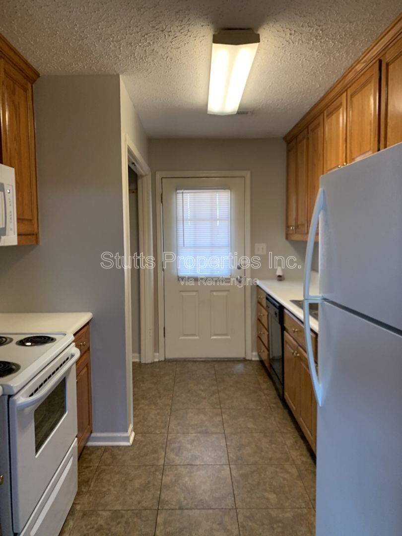 404 E. Jackson Avenue Unit C Muscle Shoals, AL 35661 (3BD/2BA) property image