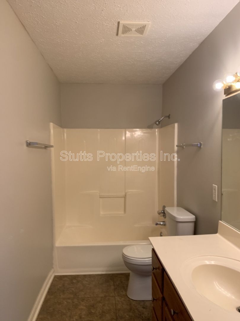 404 E. Jackson Avenue Unit C Muscle Shoals, AL 35661 (3BD/2BA) property image