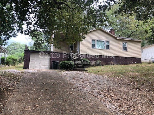 1938 Shade Avenue Florence, AL 35630 (3 BD/1 BA) property image