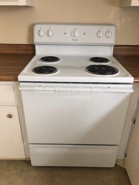 1938 Shade Avenue Florence, AL 35630 (3 BD/1 BA) property image