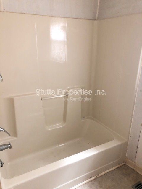 1938 Shade Avenue Florence, AL 35630 (3 BD/1 BA) property image