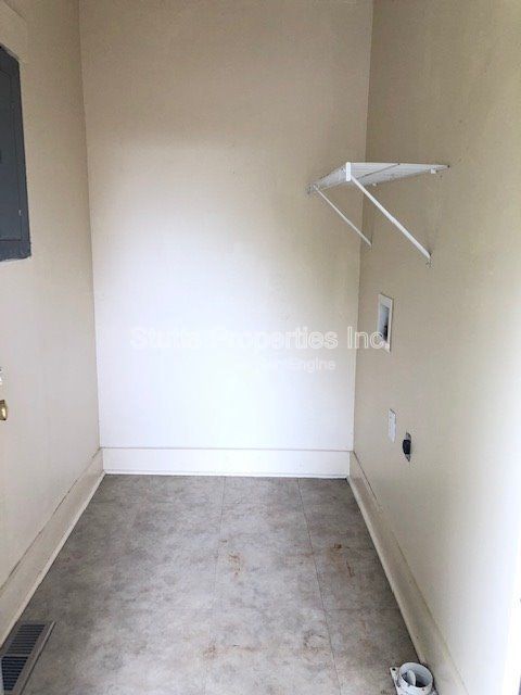 1938 Shade Avenue Florence, AL 35630 (3 BD/1 BA) property image