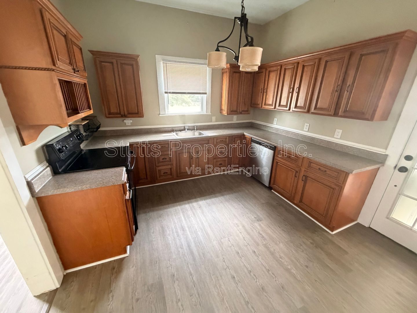 403 W Almon Avenue Tuscumbia AL 35674 (3BD/1.5BA) property image