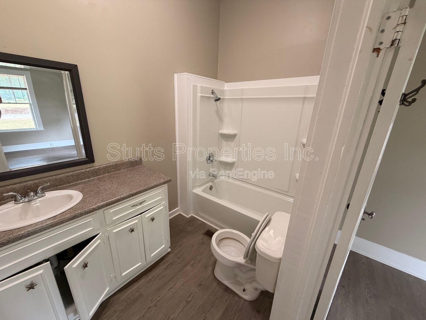 403 W Almon Avenue Tuscumbia AL 35674 (3BD/1.5BA) property image