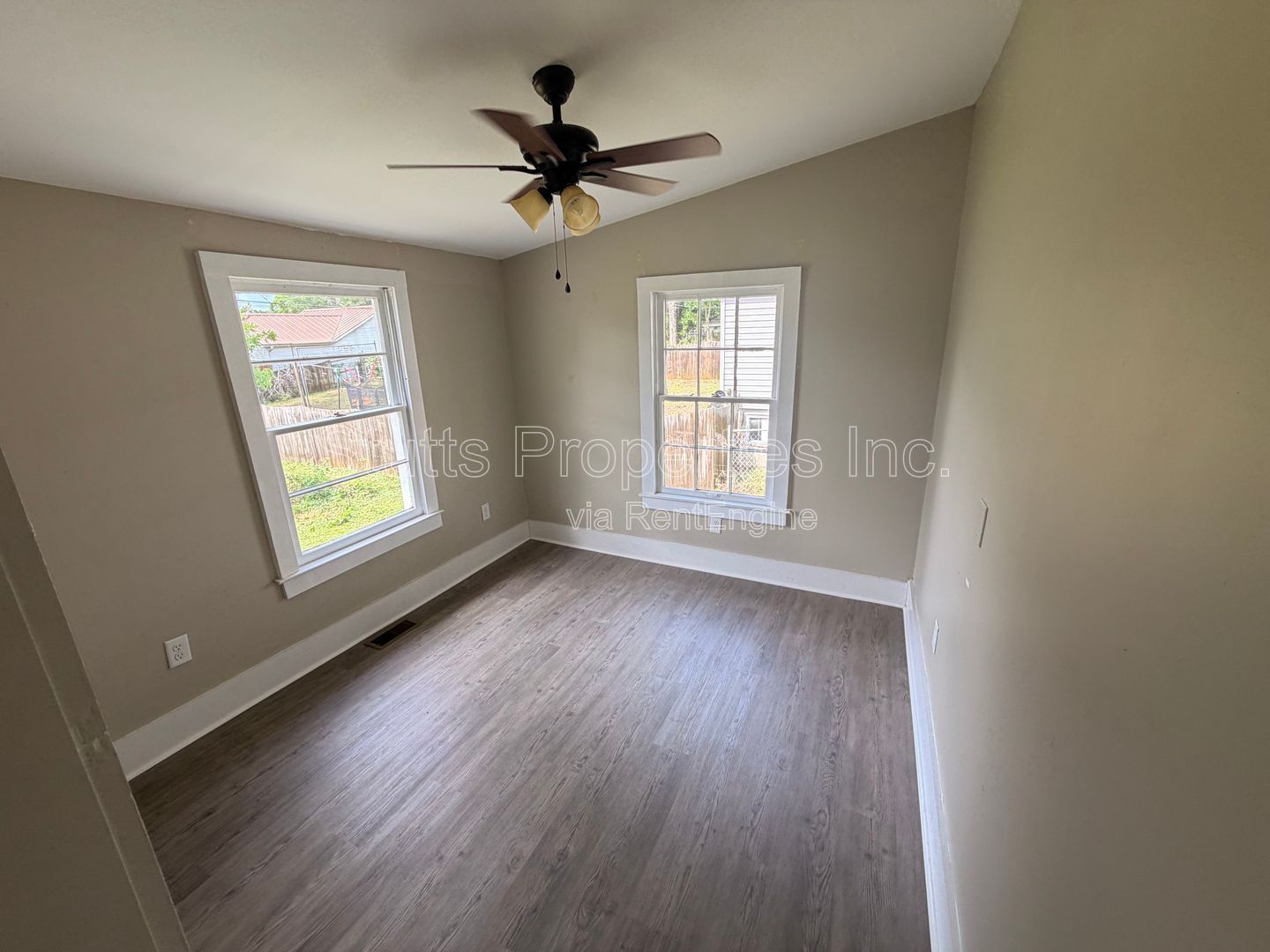 403 W Almon Avenue Tuscumbia AL 35674 (3BD/1.5BA) property image