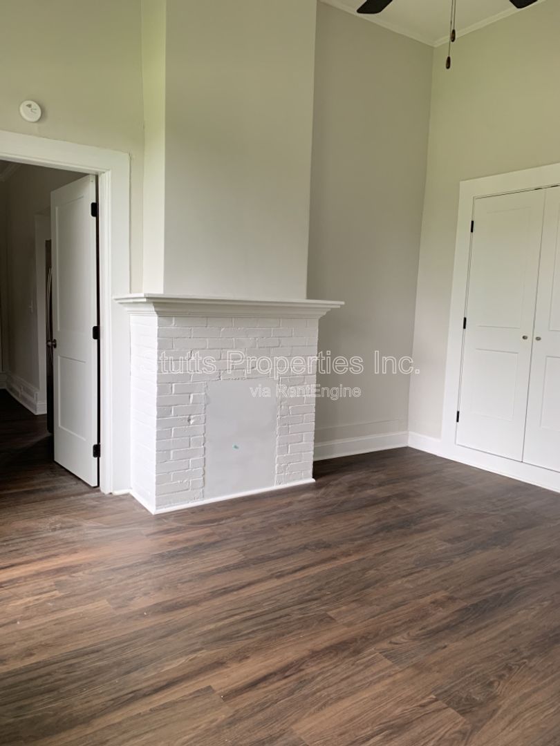 406 W. 1st St Tuscumbia, AL 35674 (3BD/2BA) property image