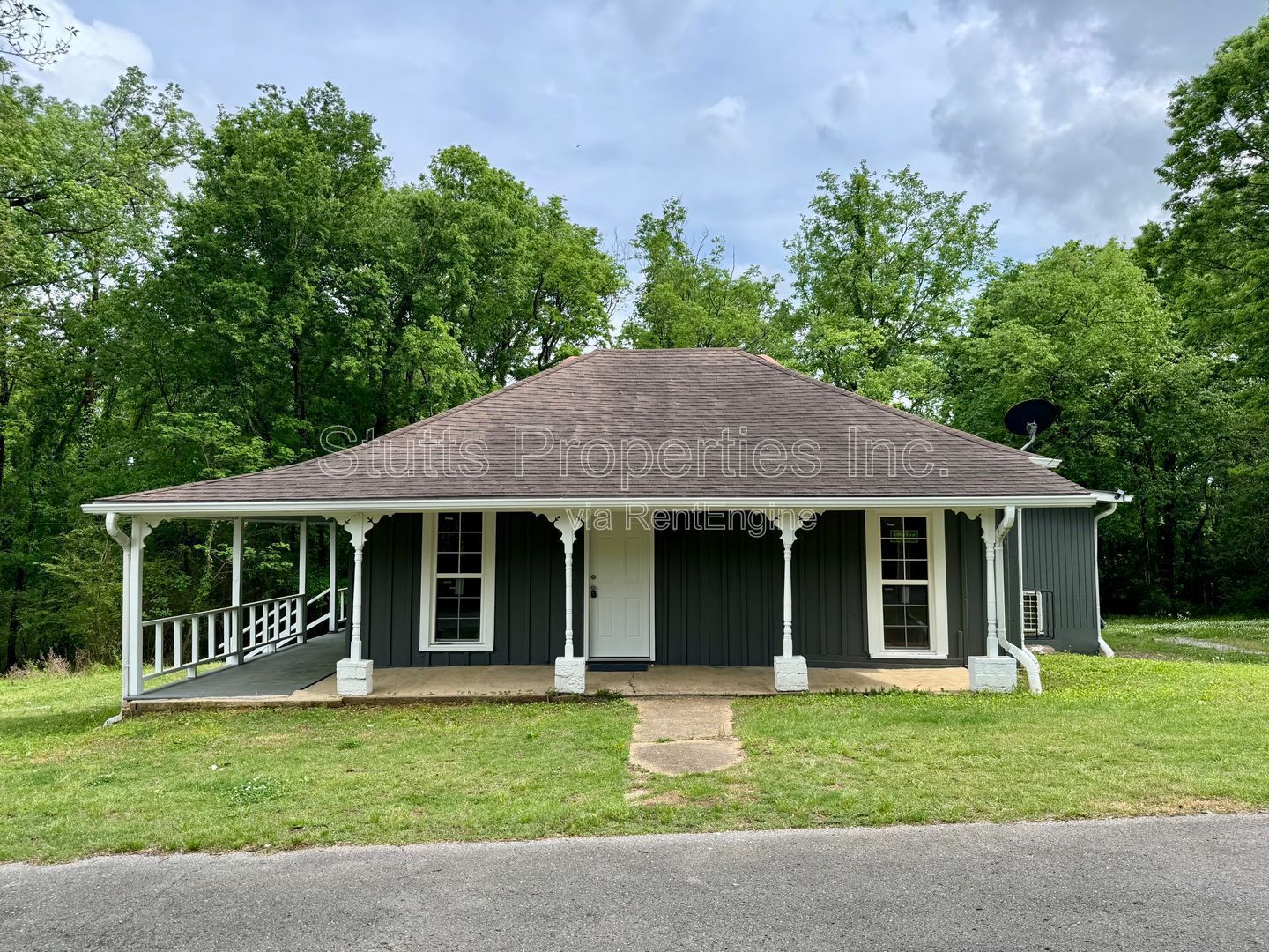 2010 Vulcan St, Florence, AL 35630 (2BD/1BA) property image
