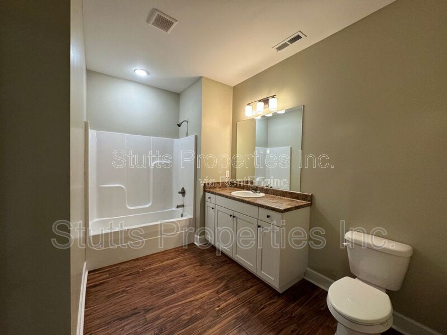 145 Bruin Place Unit 107 Florence, AL 35630 (2BD/2BA) property image