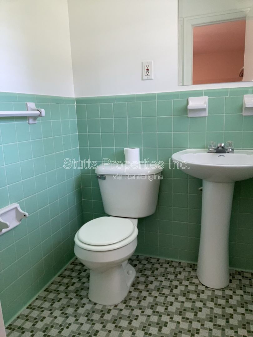 2402 Wellington Street property image