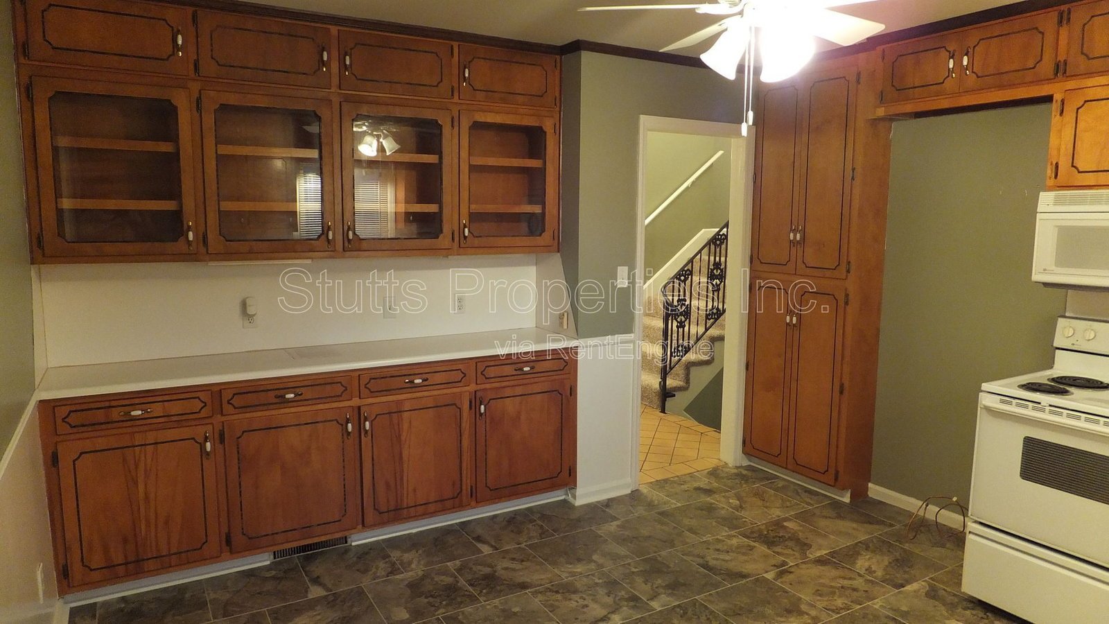 1918 Hermitage Drive Florence AL 35630 (4BD/2.5BA) property image