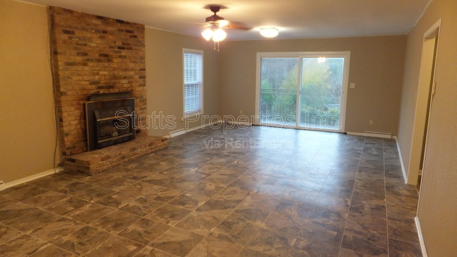 1918 Hermitage Drive Florence AL 35630 (4BD/2.5BA) property image