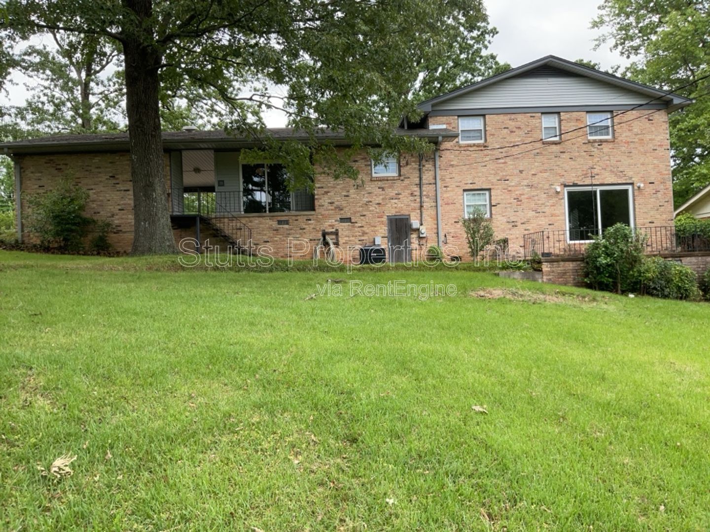 1918 Hermitage Drive Florence AL 35630 (4BD/2.5BA) property image