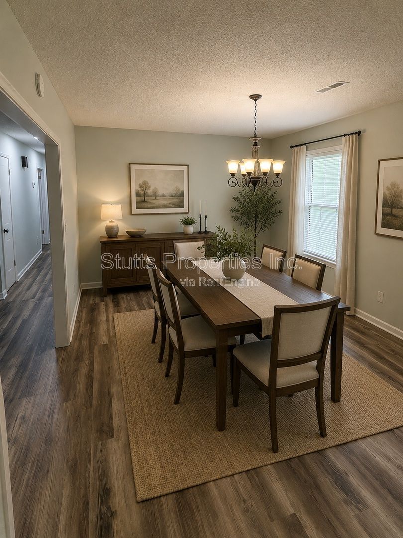 913 Waverly Avenue property image