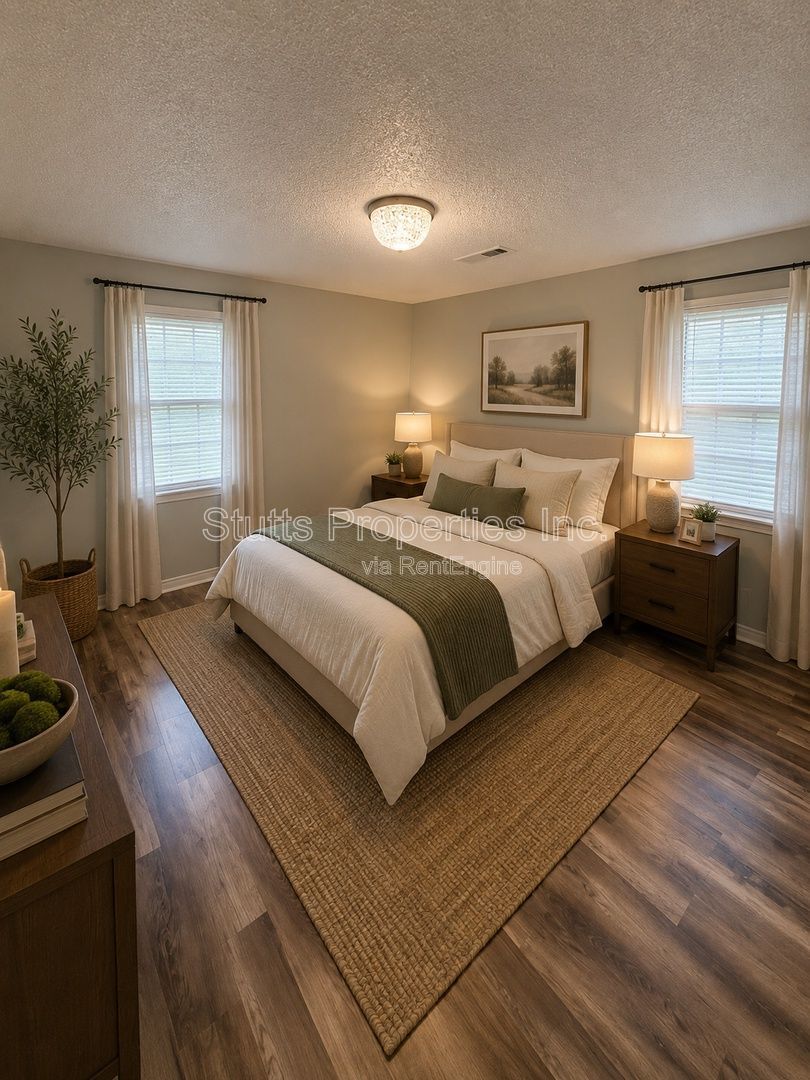 913 Waverly Avenue property image