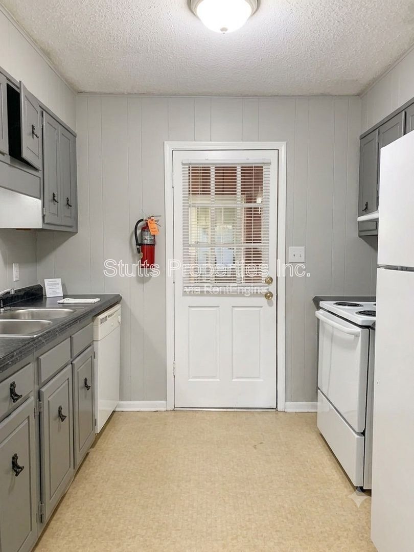 1825 Darby Dr. Unit F-4 Florence, AL 35630 (2BD/1.5BA) property image