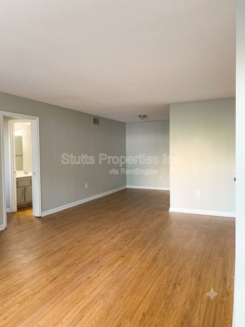 1825 Darby Dr. Unit F-4 Florence, AL 35630 (2BD/1.5BA) property image