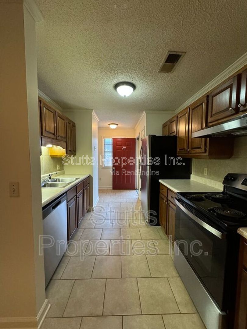 2424 Roberts Lane Unit C-31 Florence, AL 35630 (2BD/2BA) property image