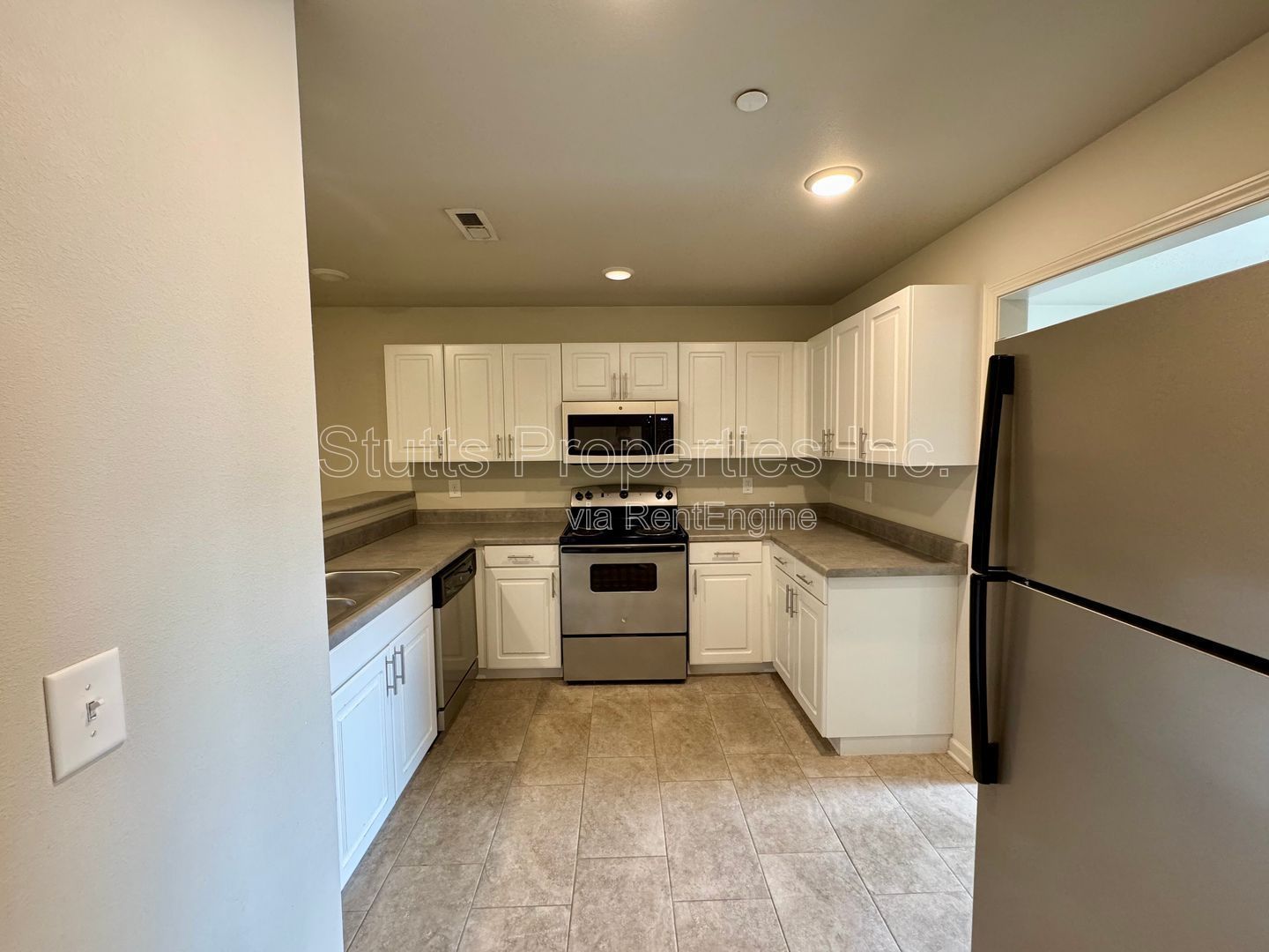 Harvest Hills Apartments - 104 Spindle Ct. Unit 403 Muscle Shoals. AL 35661 (2BD/2BA) property image