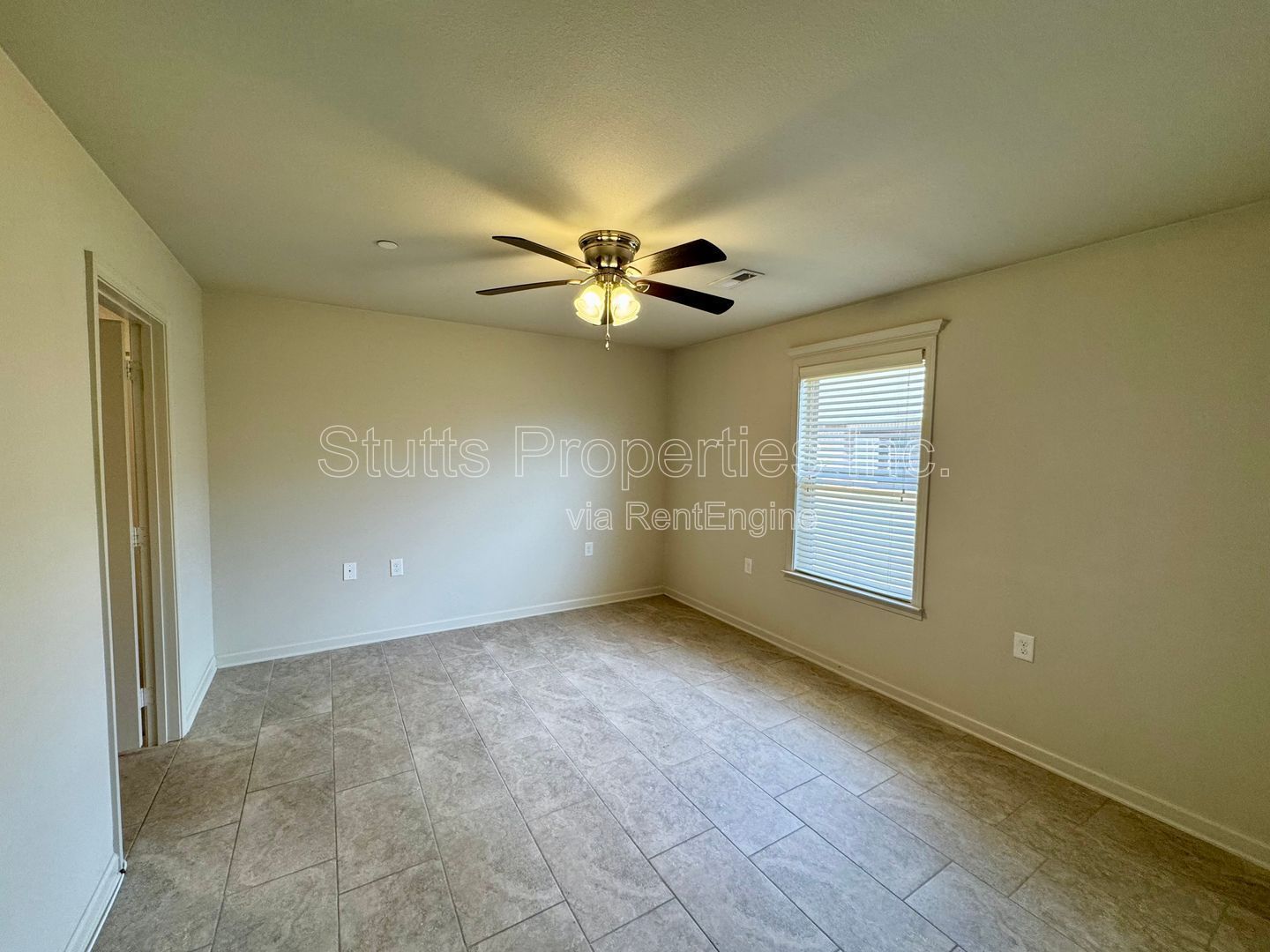 Harvest Hills Apartments - 104 Spindle Ct. Unit 403 Muscle Shoals. AL 35661 (2BD/2BA) property image