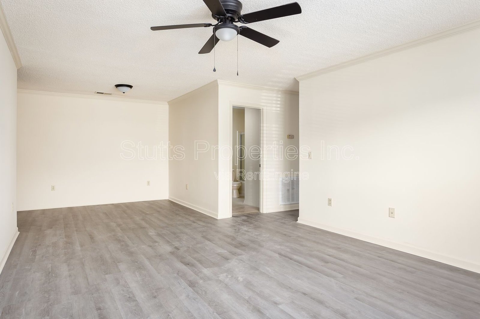 **Newly Renovated, Quiet 2BR/2BA Apartment With Creekside View in Florence ** property image