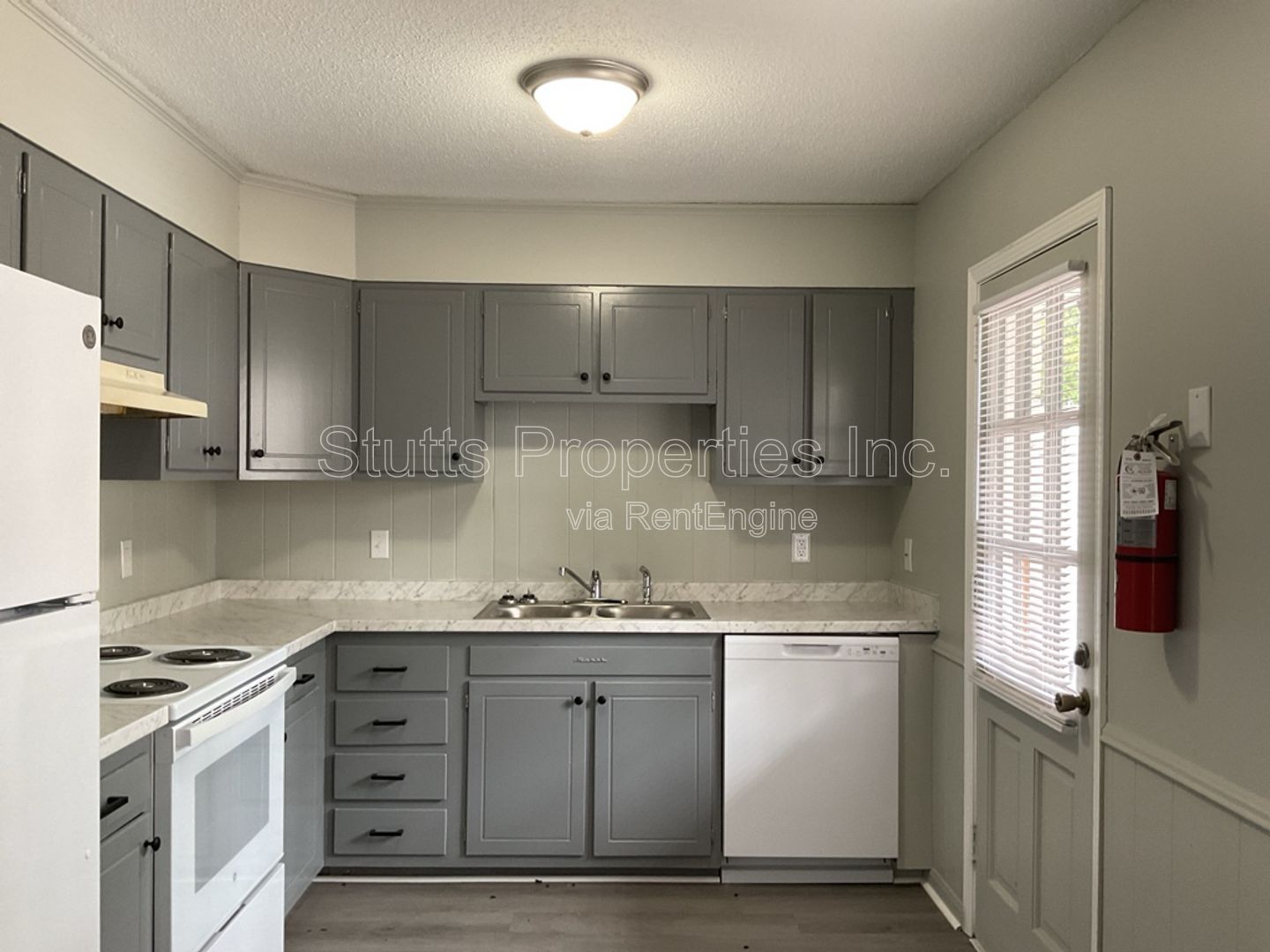1975 Darby Drive Unit D-2 Florence AL 35630 (2BA/1.5BA) property image