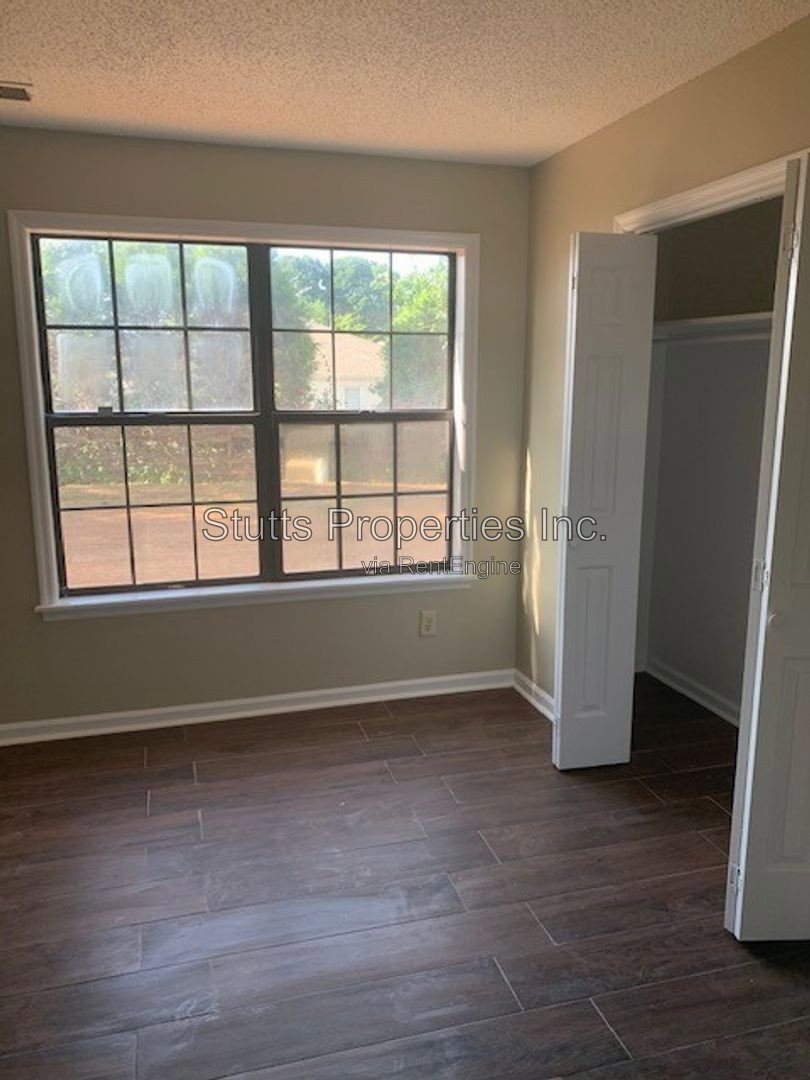 Completely Remodeled! 3450 Cloverdale Road Apt 5 Florence AL 35633 (2BD/2BA) property image