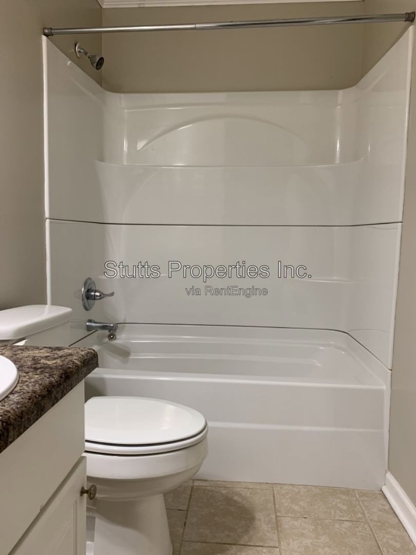 Lions Landing Apartments  - 414 Hermitage Drive. Unit 8 Florence, AL 35630 (1BD/ 1BA) property image